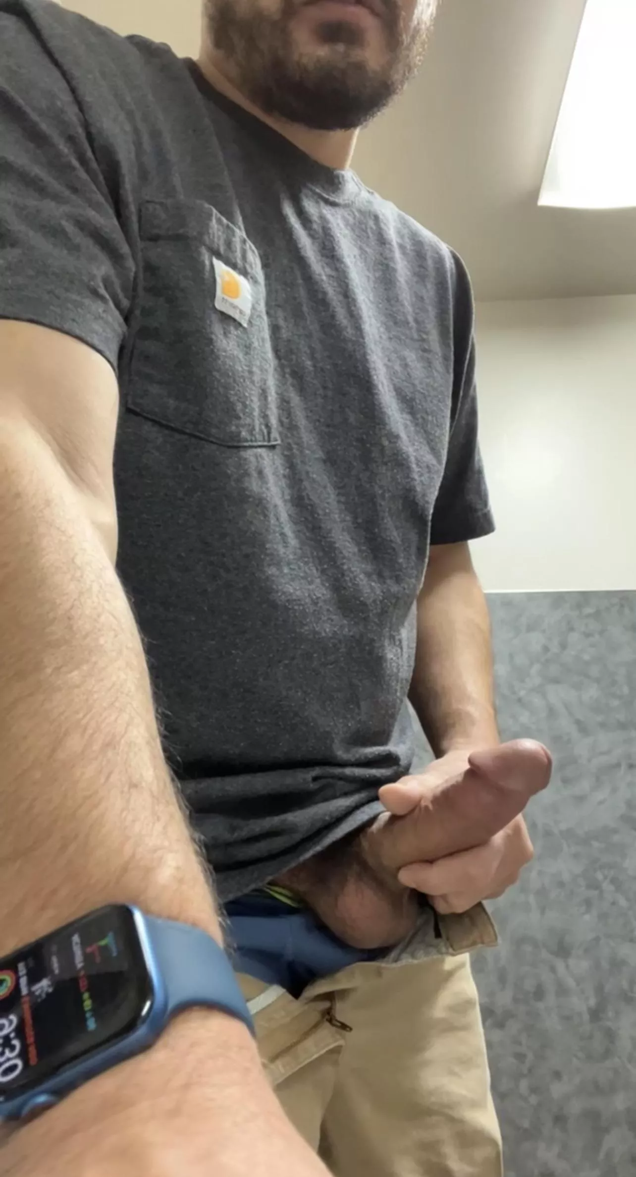 At work and got horny ðŸ˜ˆ