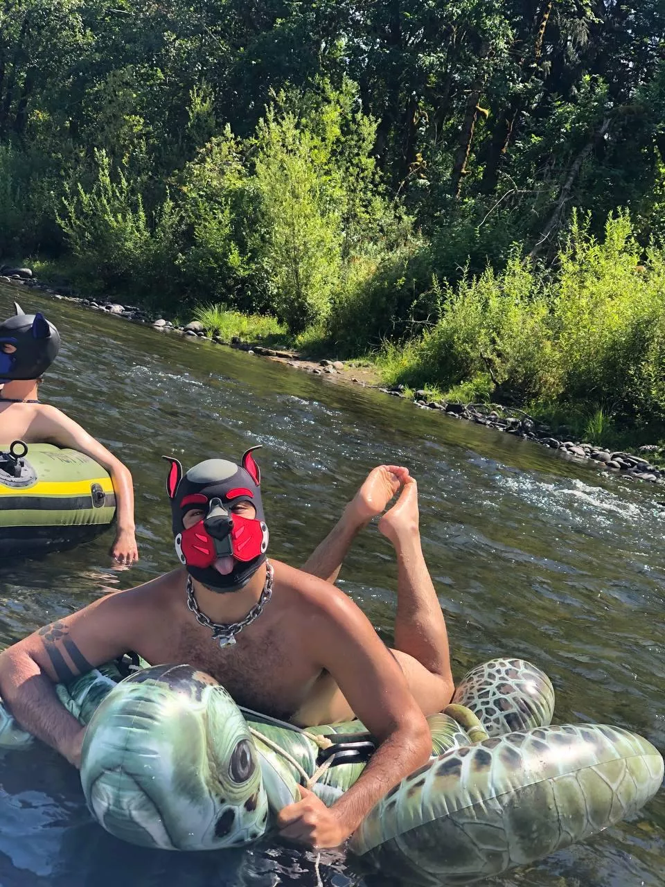 Awrooo! Went tubing down the river . ðŸºðŸ–¤ðŸ¾ paws up !