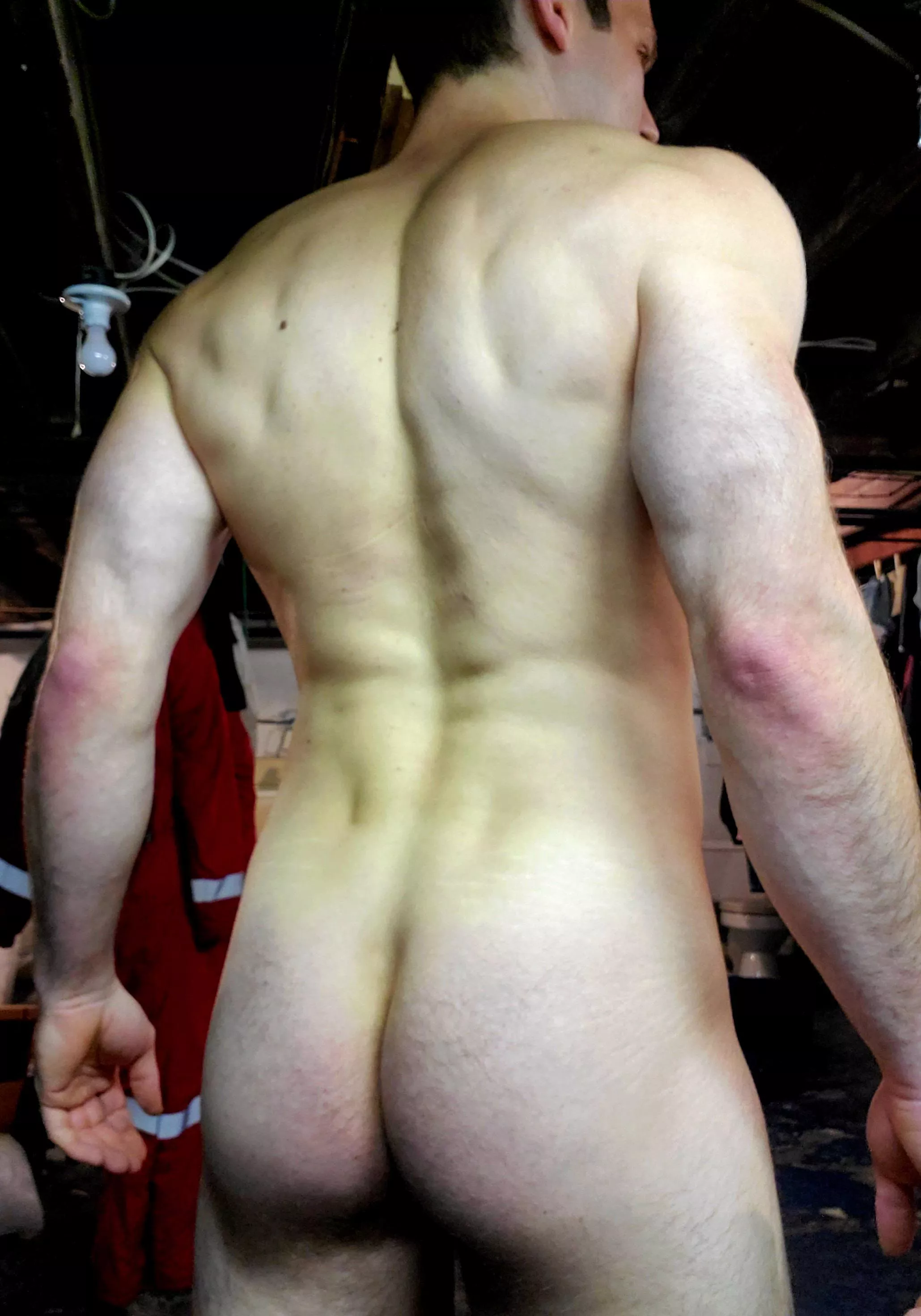 Back day in the gym but I think it's critical to bring the butt out