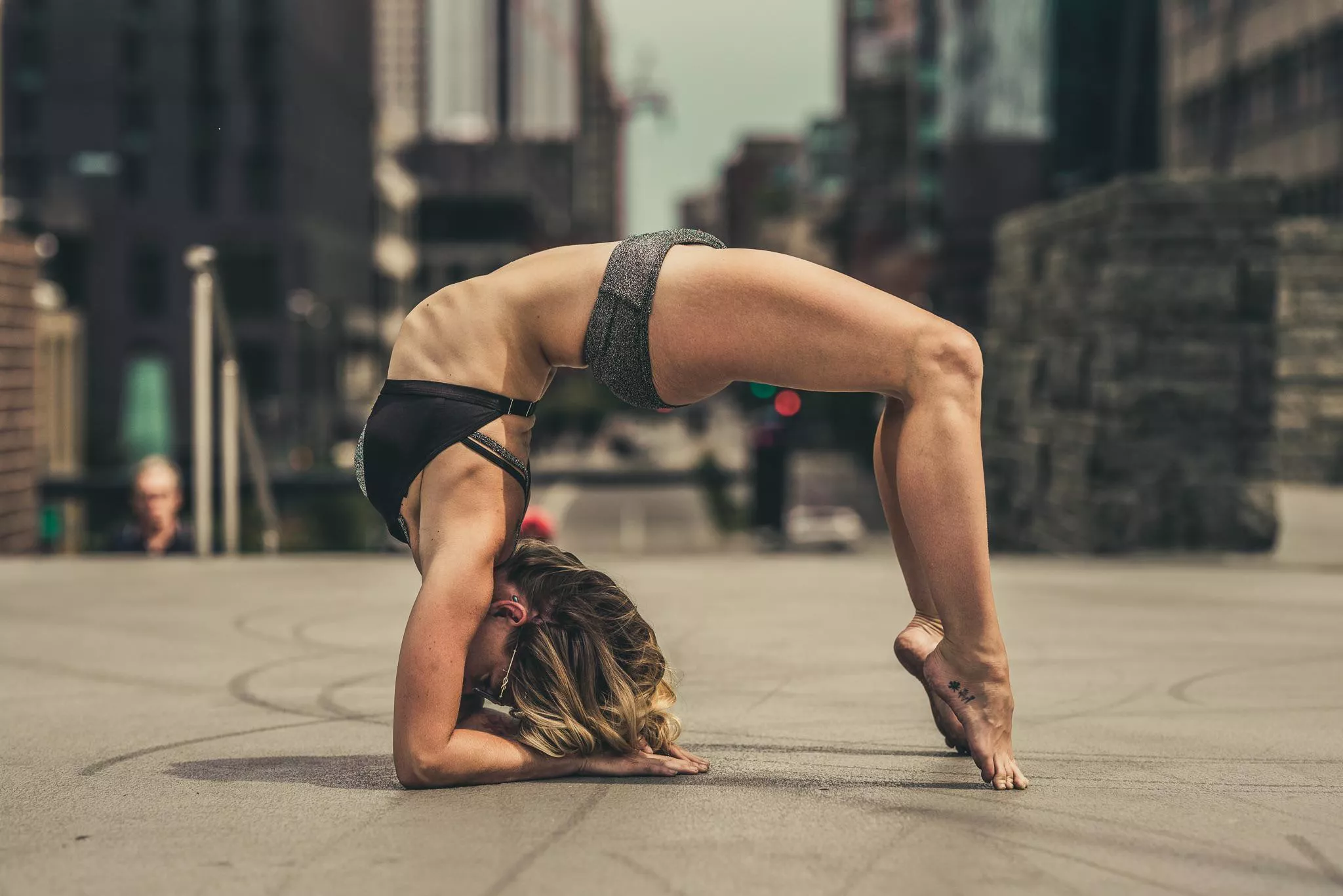 Backbend in the city