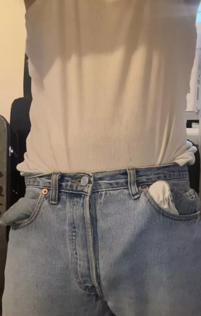 Baggy jeans be like