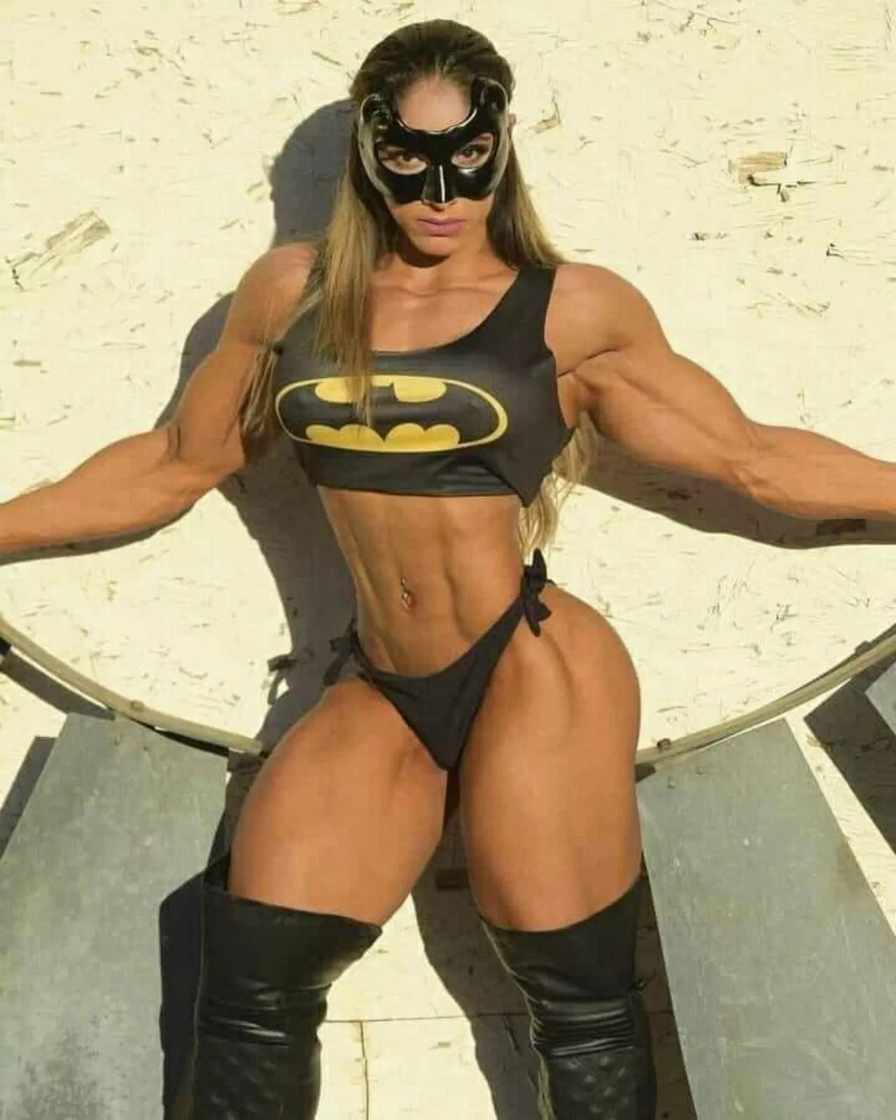 Bat/buff woman ðŸ¦‡