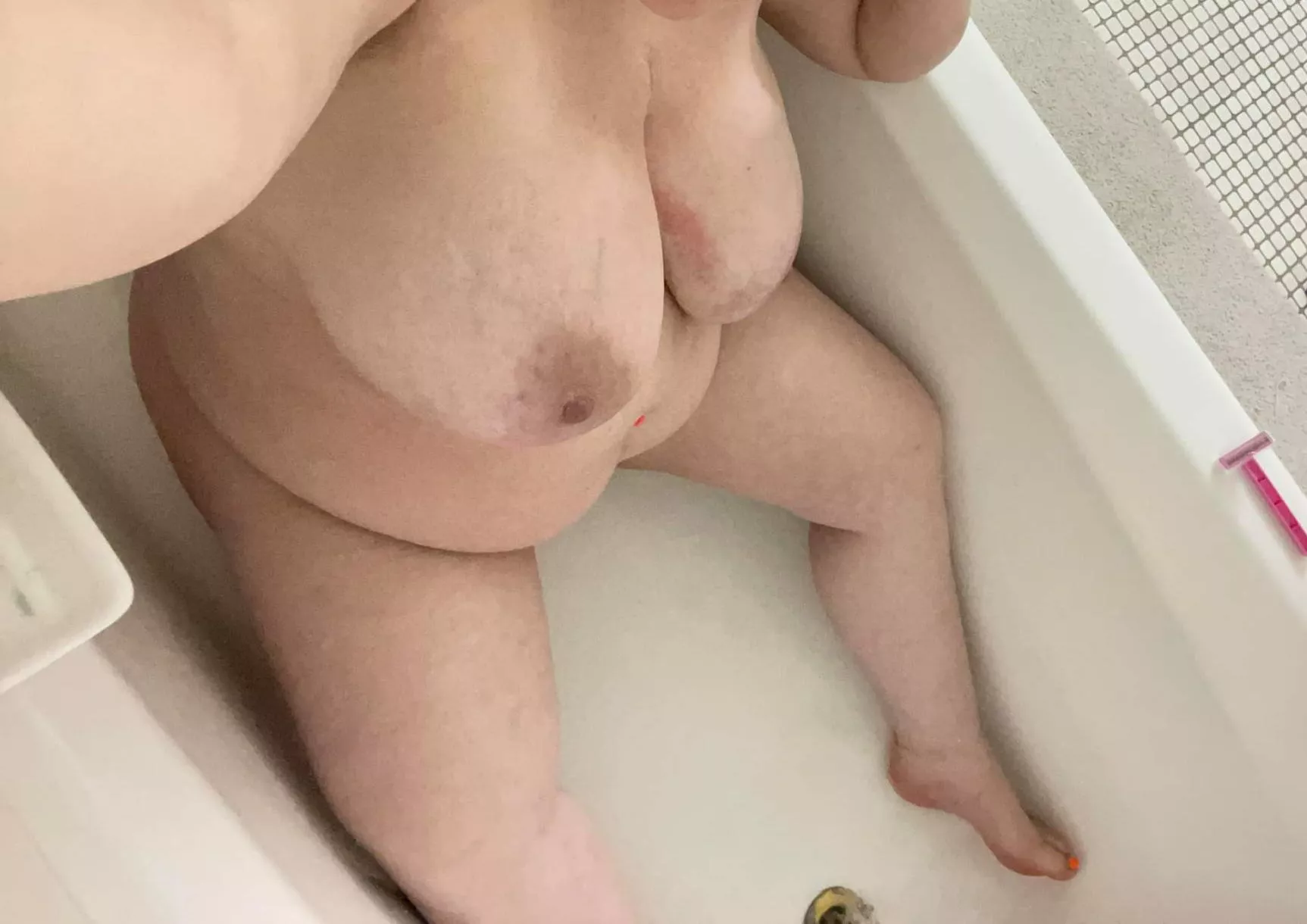 Bath time boobs