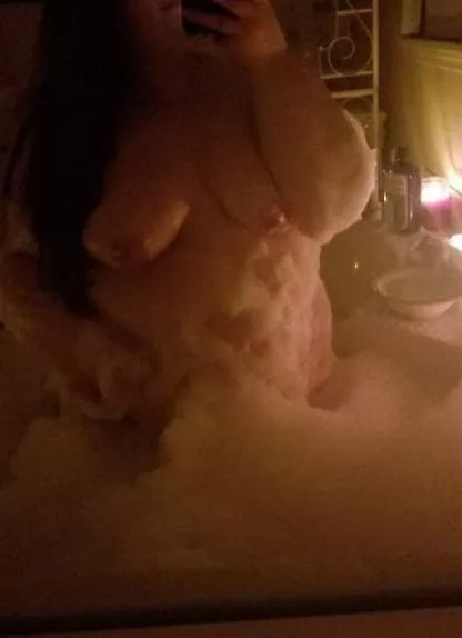 Bath time 🛁💋