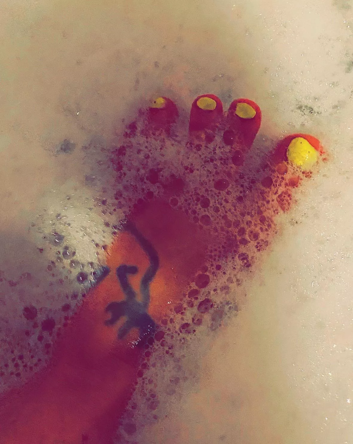 Bath tub feet anyone 😊