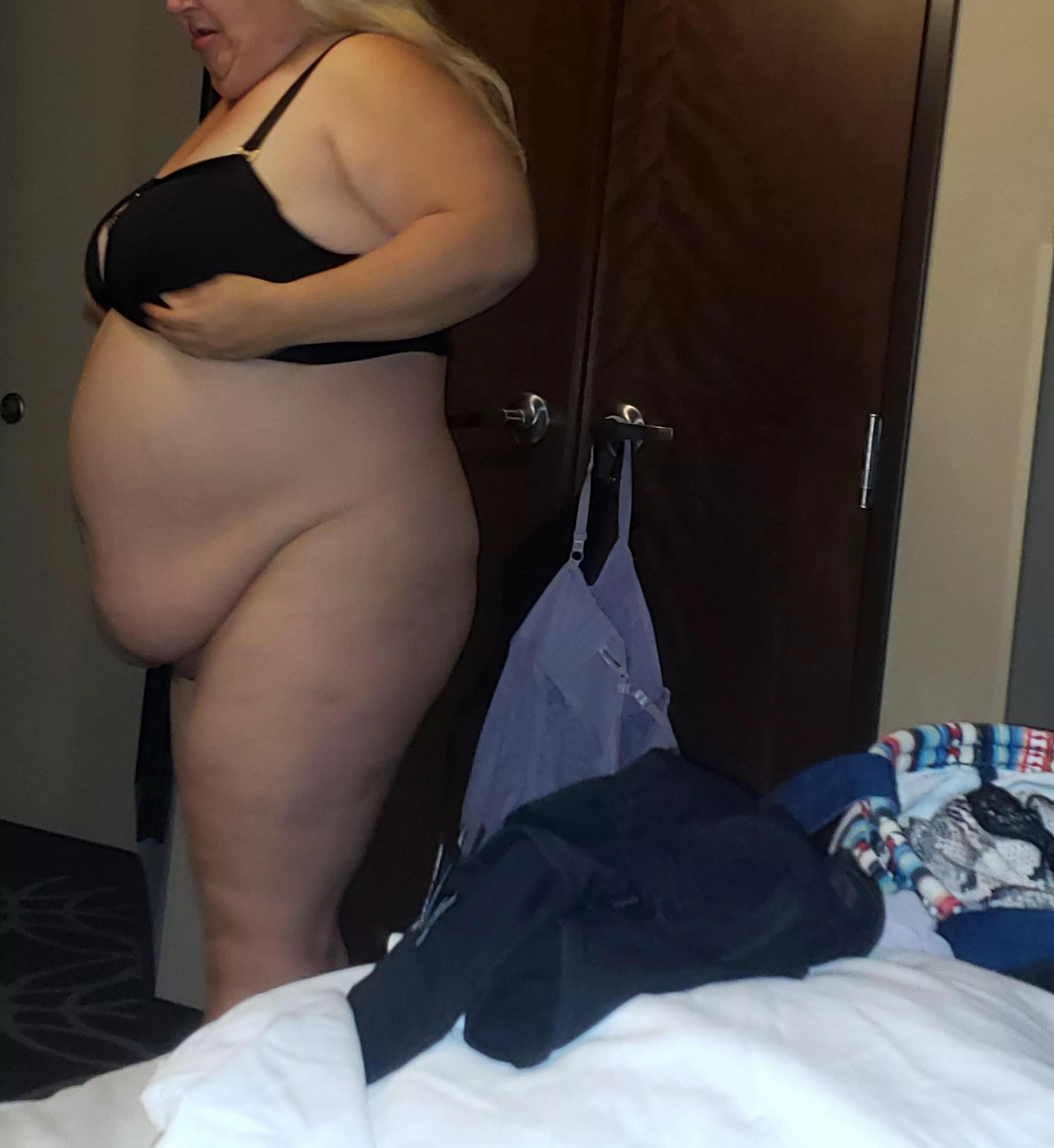 Bbw gf belly Sideview with nice view of hang