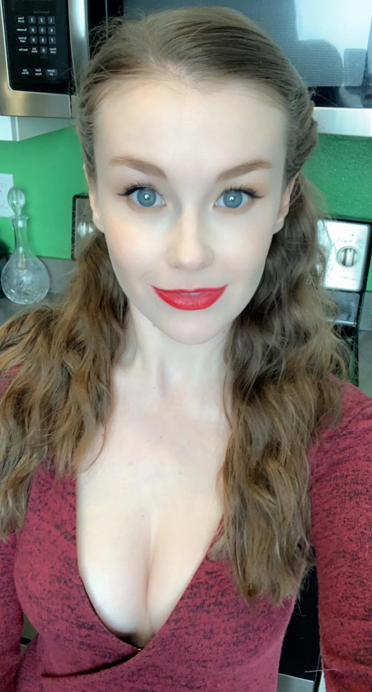 Bday party on twitch! /EmilyBloomShow