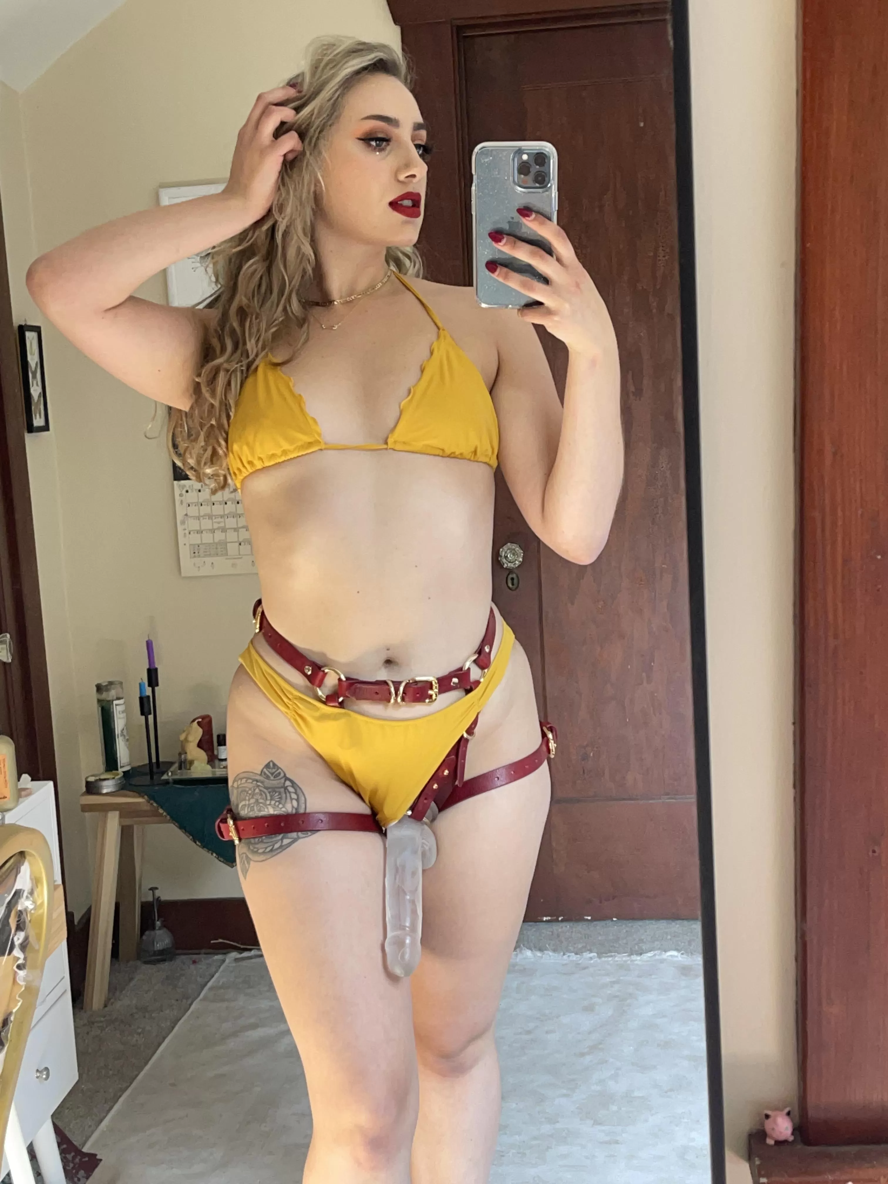 Beach day today ðŸ˜‰ what would you do if you saw Me like this in public? [oc] [domme]