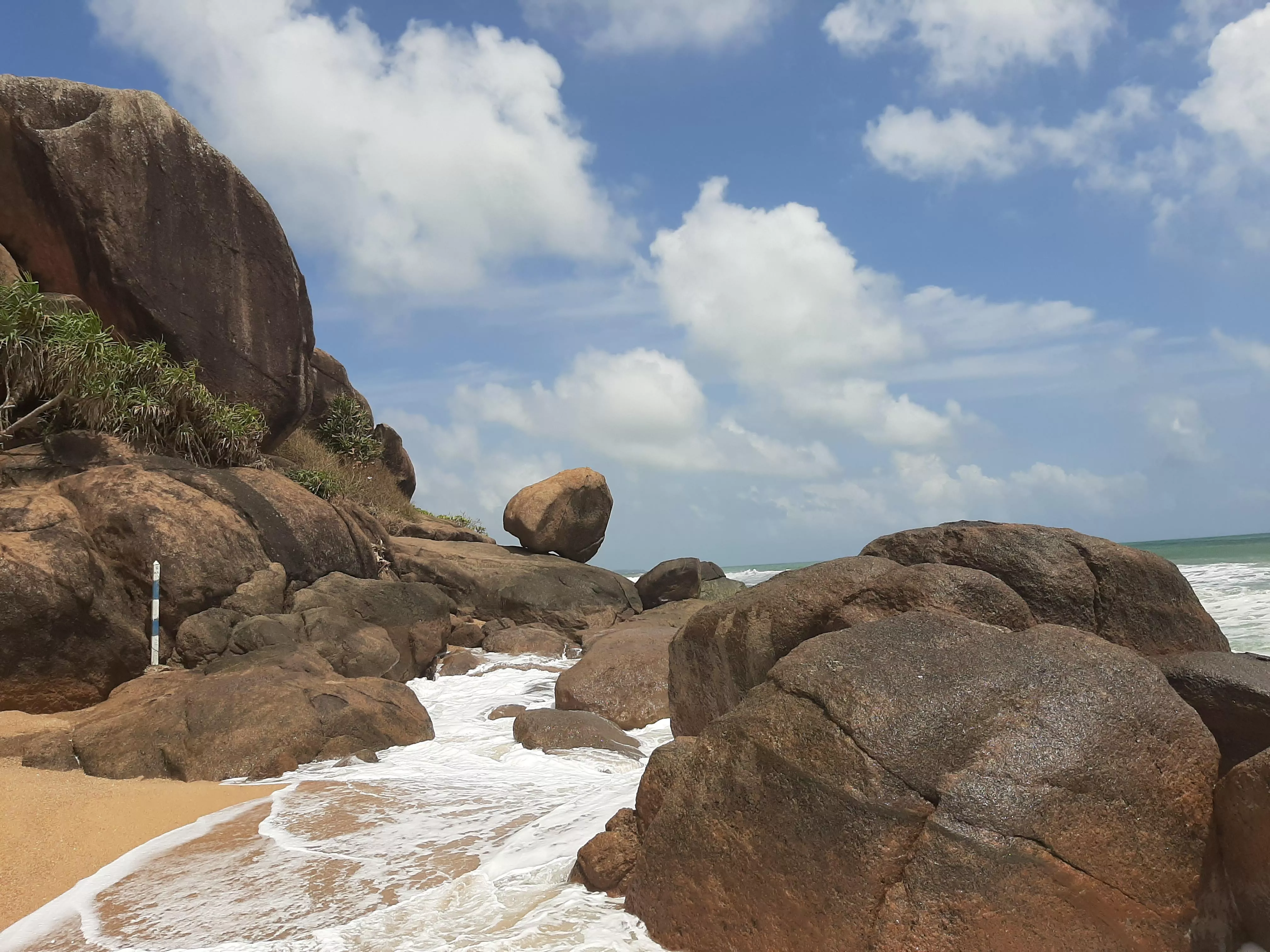 Beach in Sri Lanka - I miss traveling