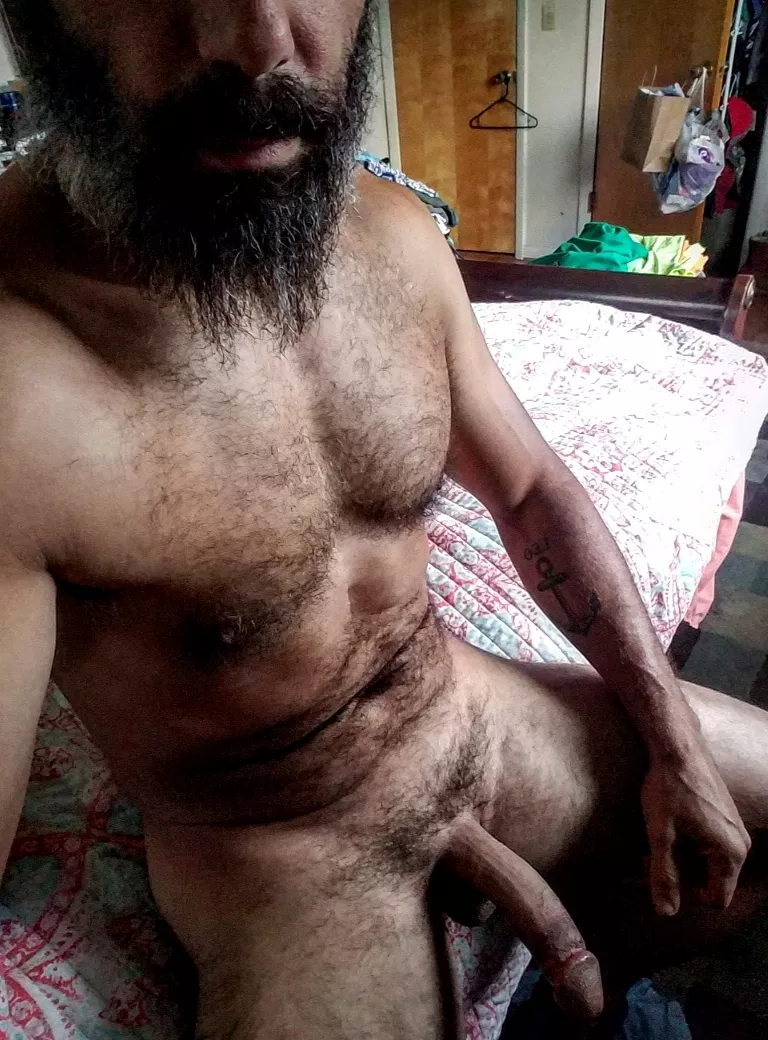 Bearded, hairy and hung 42[m]