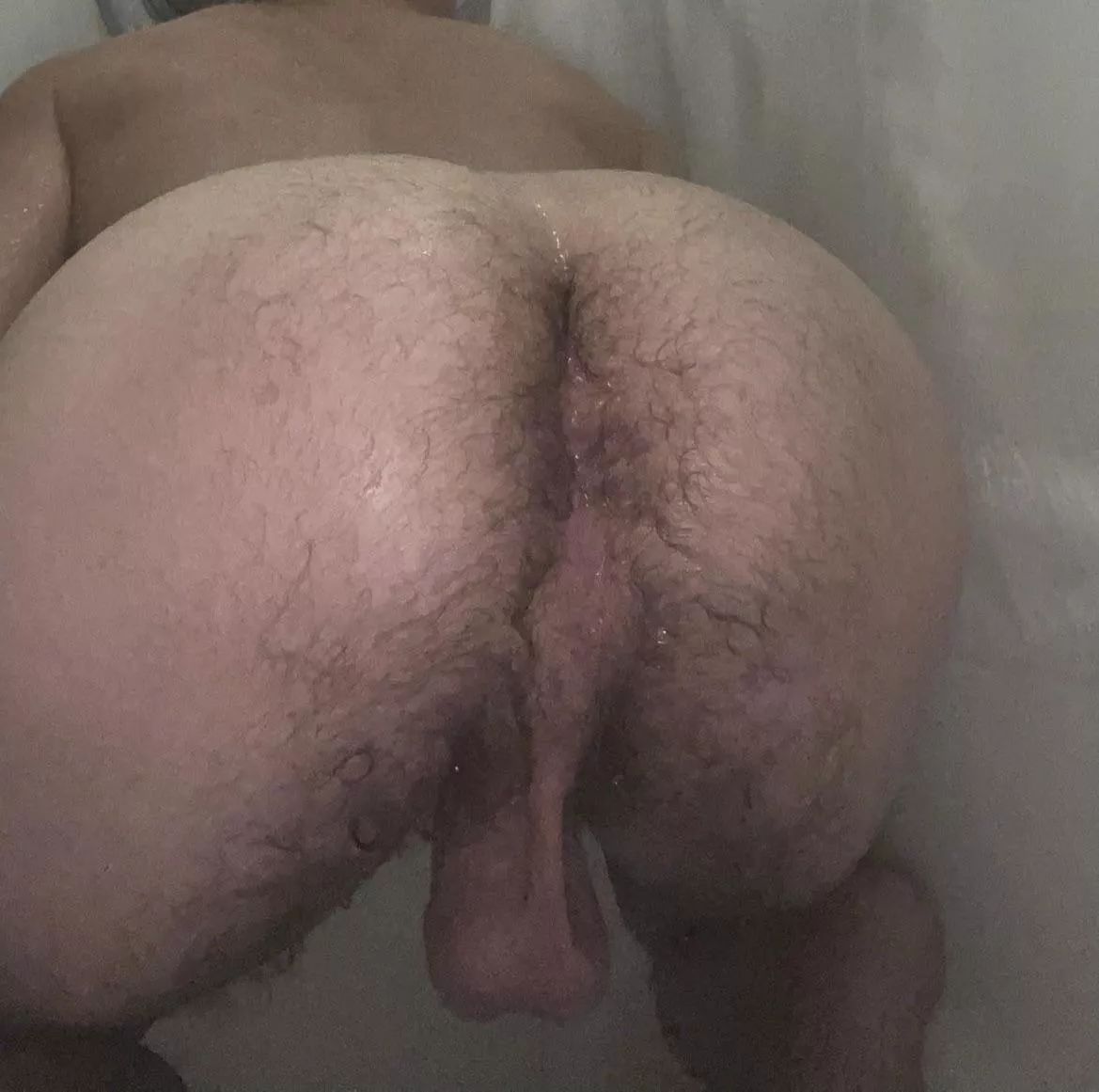 bending my hairy ass in the shower for you ðŸ‘…