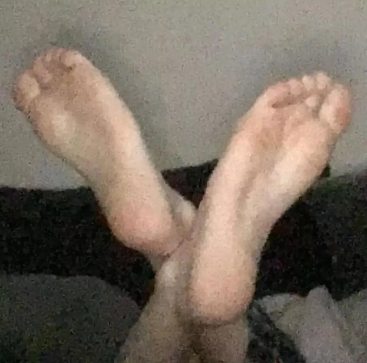 Bi guy hereâ€¦ I was told I have good looking feet, is this true? I would love to hear from youâ€¦