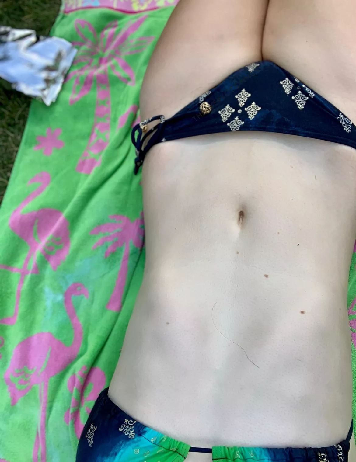 Bikini + belly button = booyah!