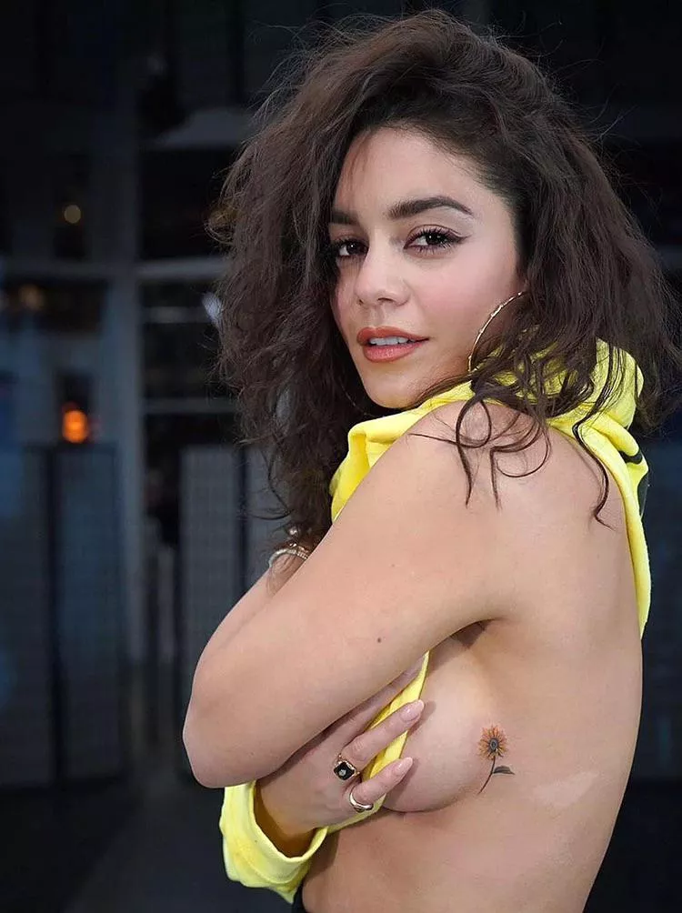 Birthday girl Vanessa Hudgens deserves a present.