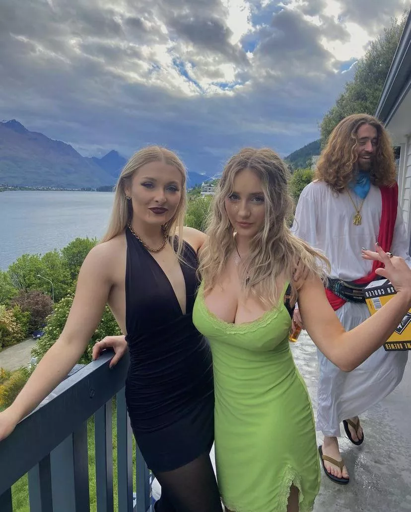 Black dress, green dress or Jesus? (IRTR)