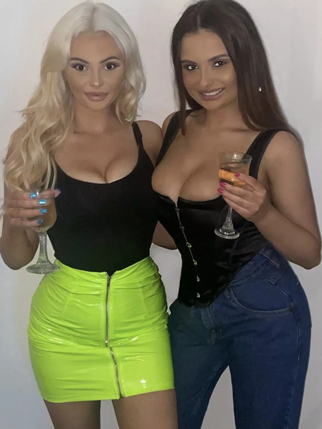 Blonde or brunette