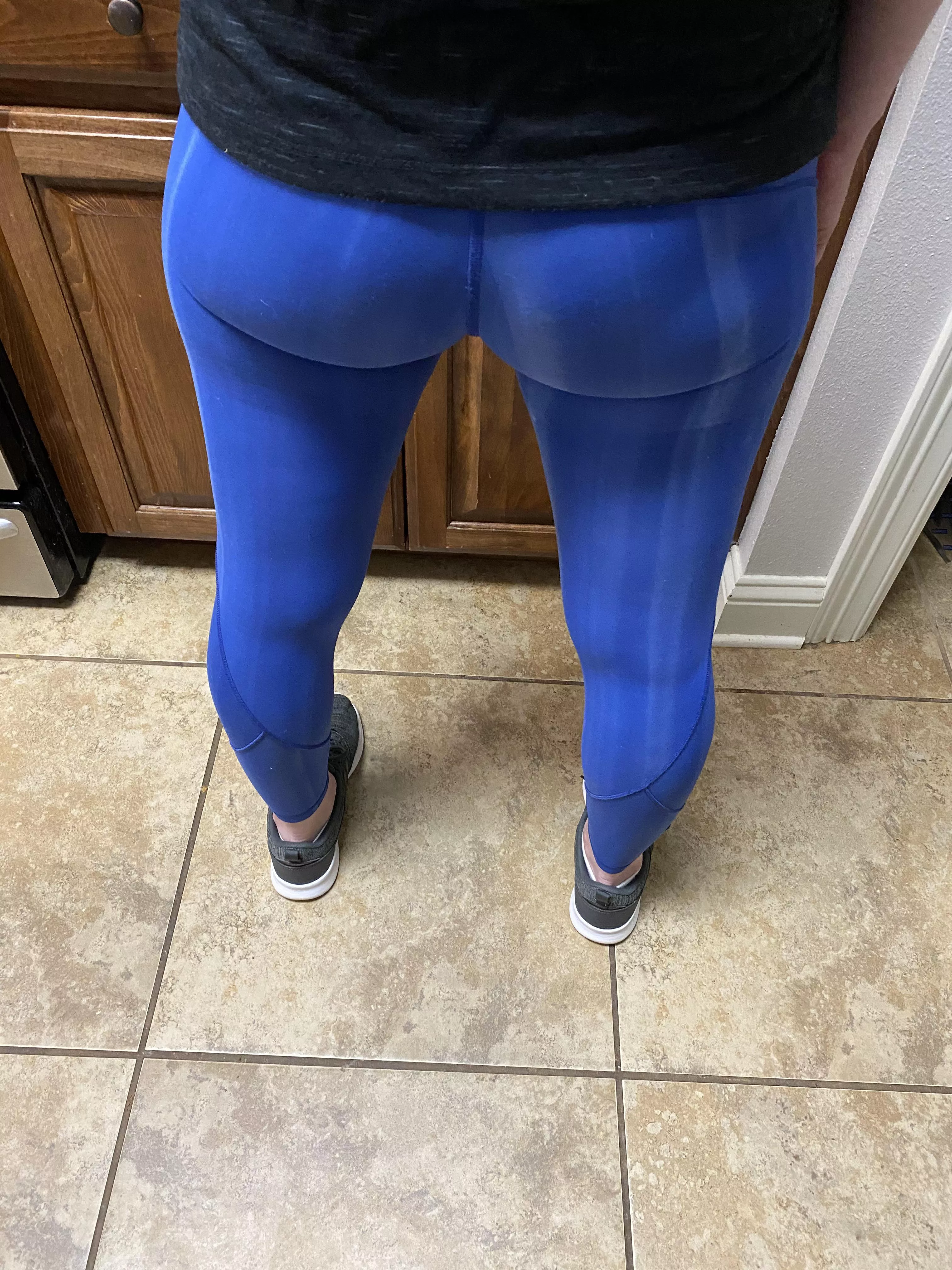 Blue leggings