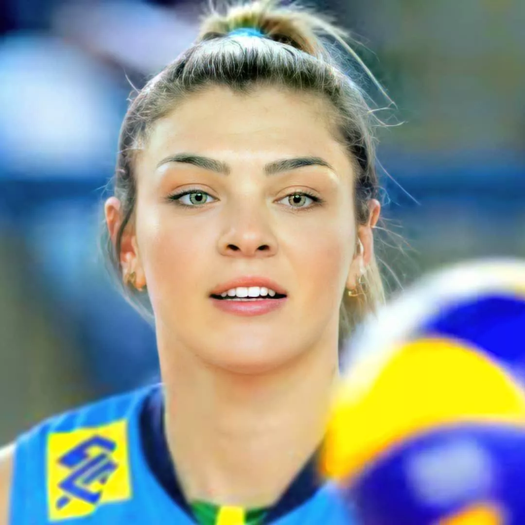 Brazilian Volleyball - Rosamaria pt 4