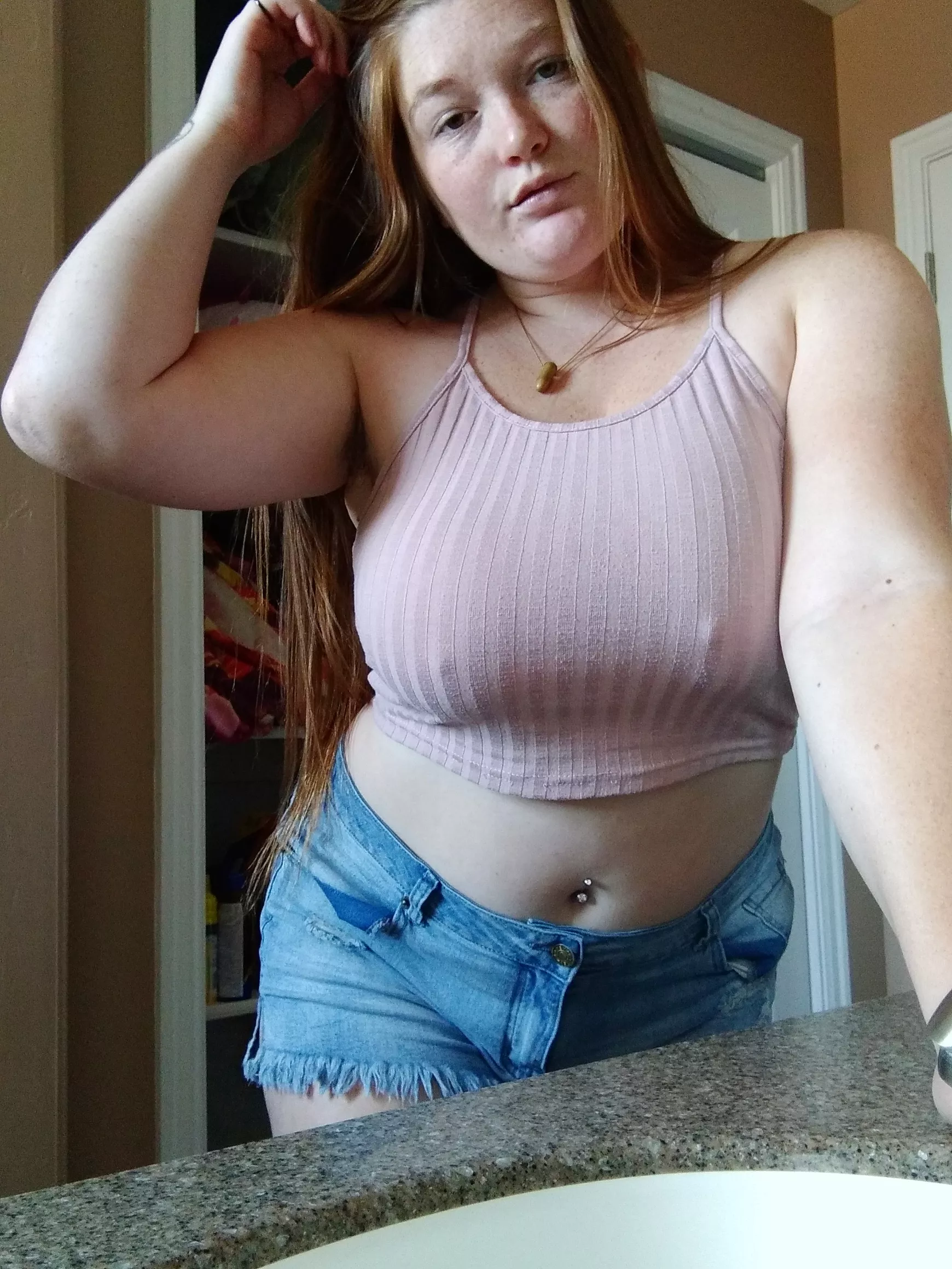 Busty girls wearing small crop tops ðŸ”¥ðŸ”¥ðŸ”¥