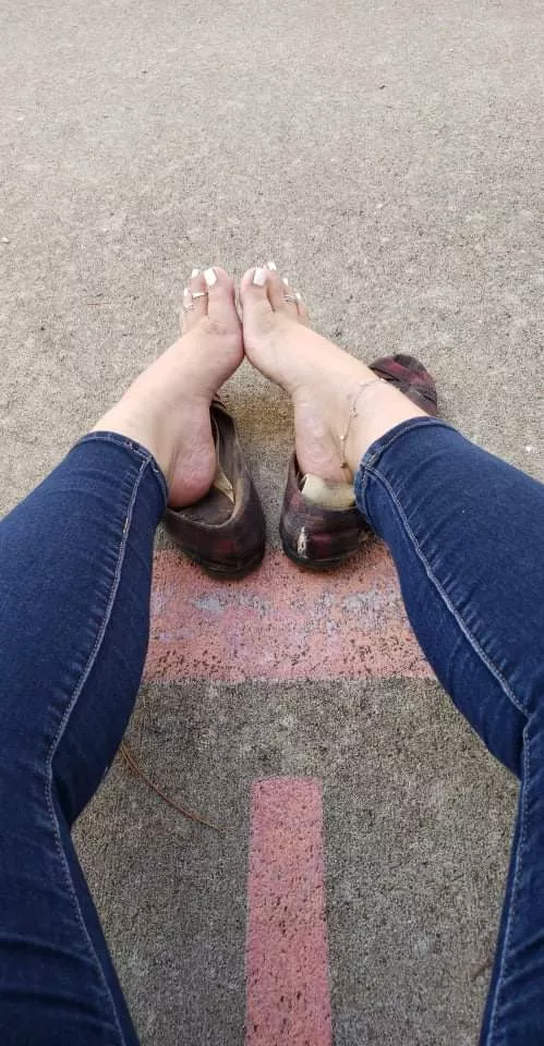 Can you cum just from smelling feet?