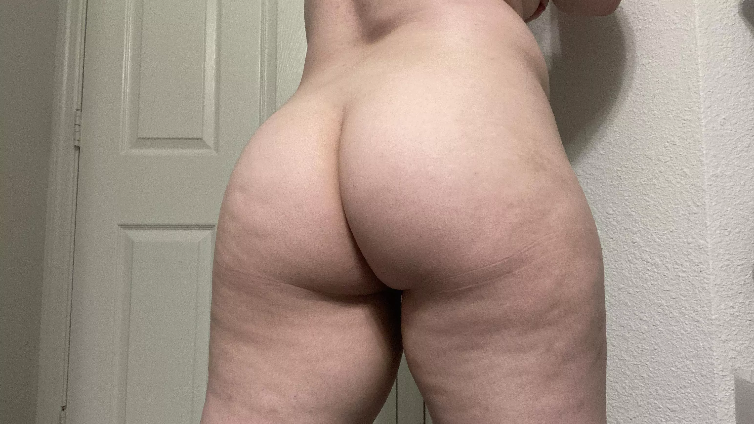 Can you handle all this ass? 👀🍑