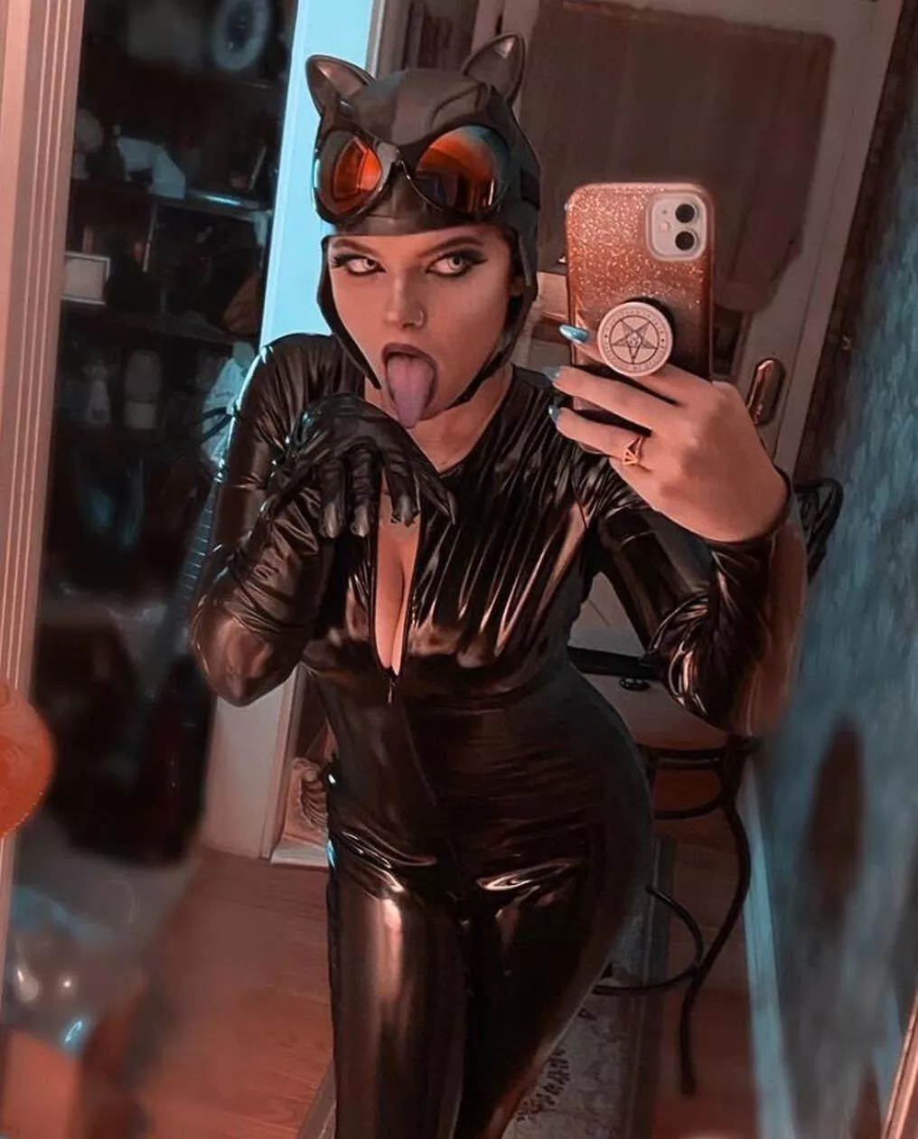 Cat got your tongue 🖤 Hex SG