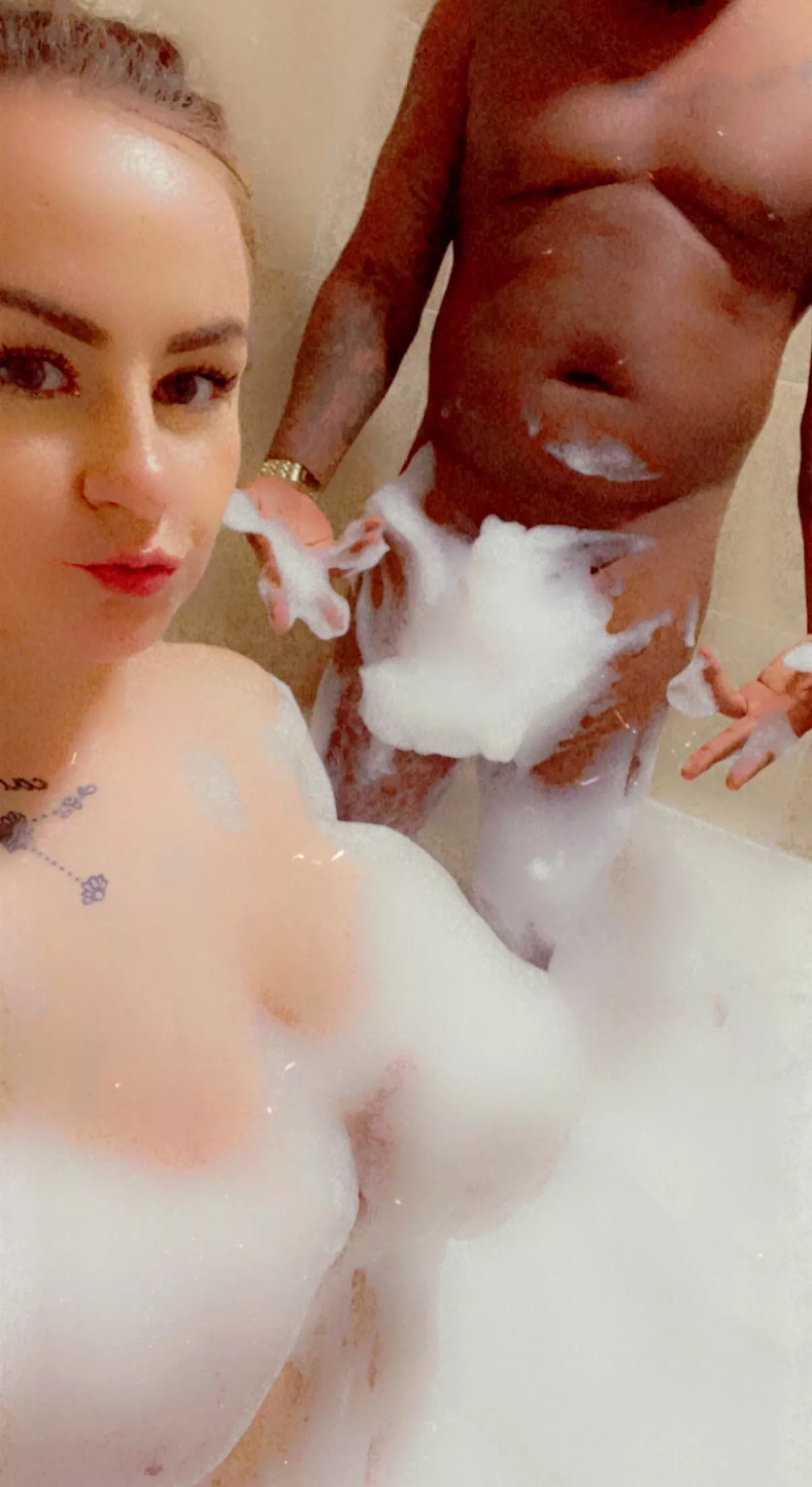 Catch us on my OF 💦🛁 link below ✨