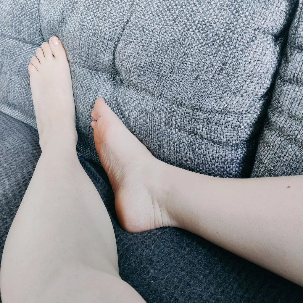 Chilling on the couch! Would you massage them? 💋