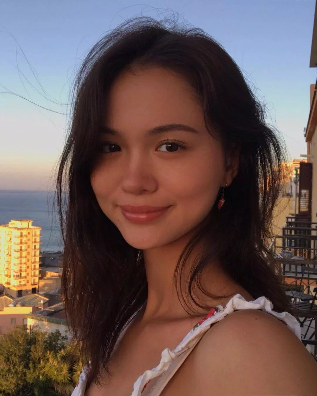 Chinese / White