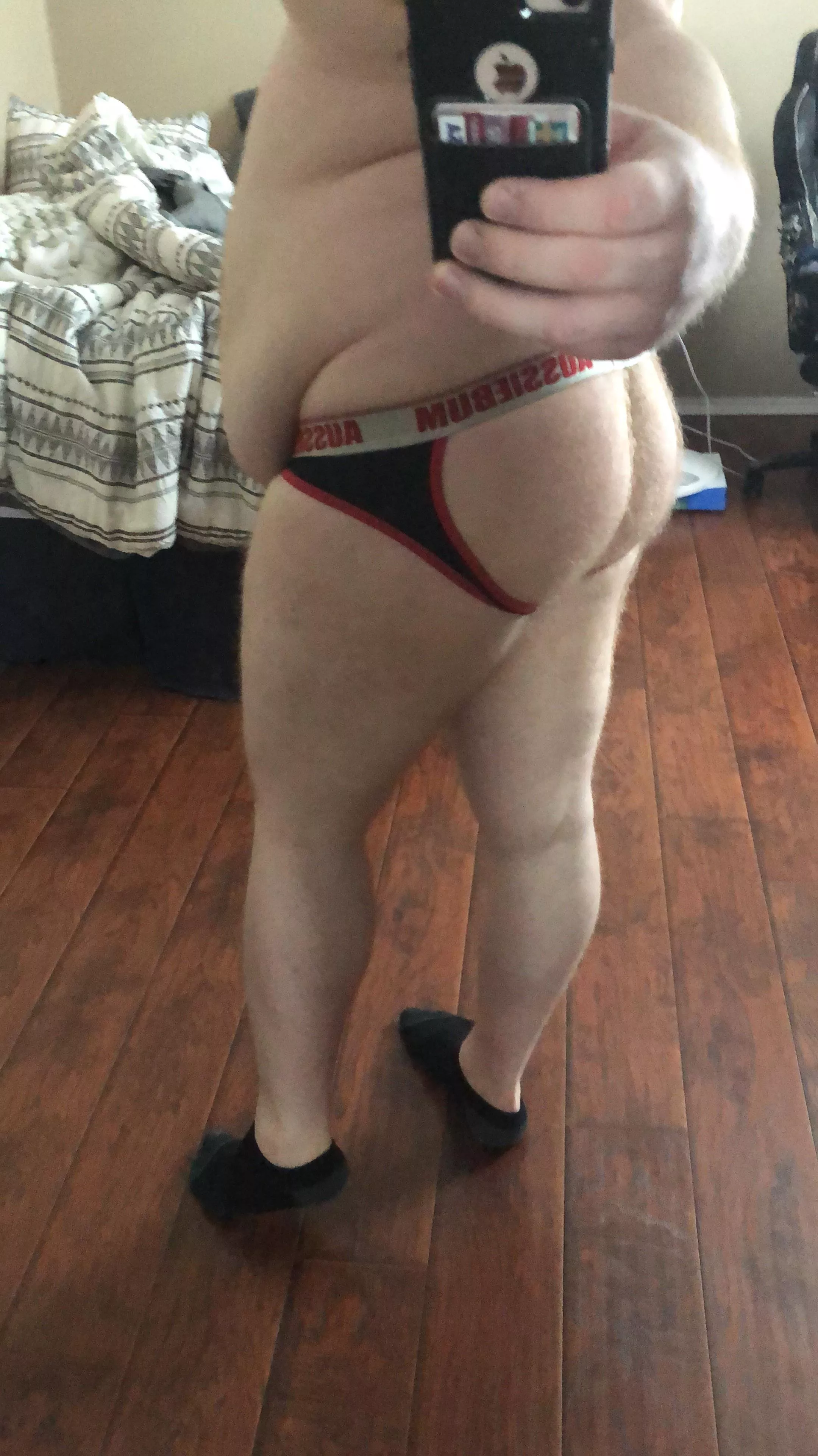 Chubby bottom looking for his twink top.