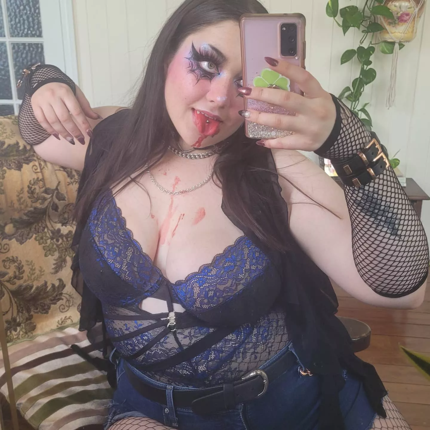 Chubby vamp