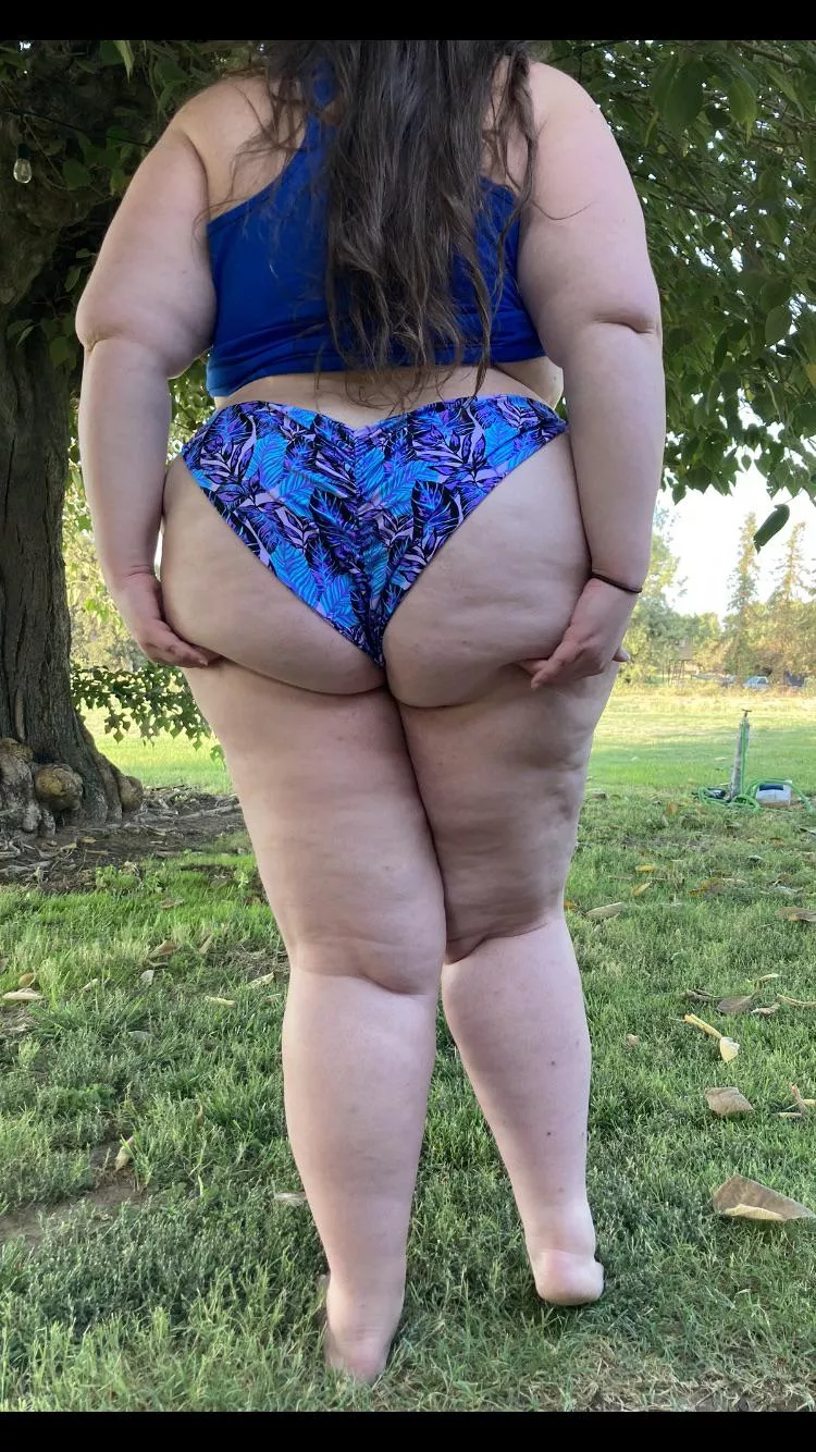 Chunky arms and a fat ass â™¥ï¸â™¥ï¸