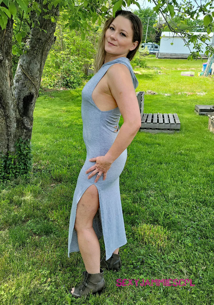 Clearly this dress was made for MILF's.