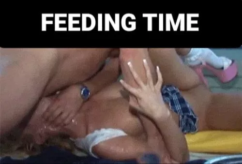 cock feeding > breast feeding