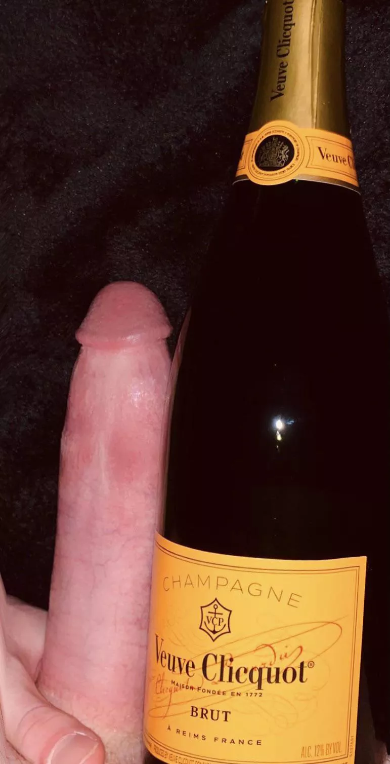 Cock vs Champagne