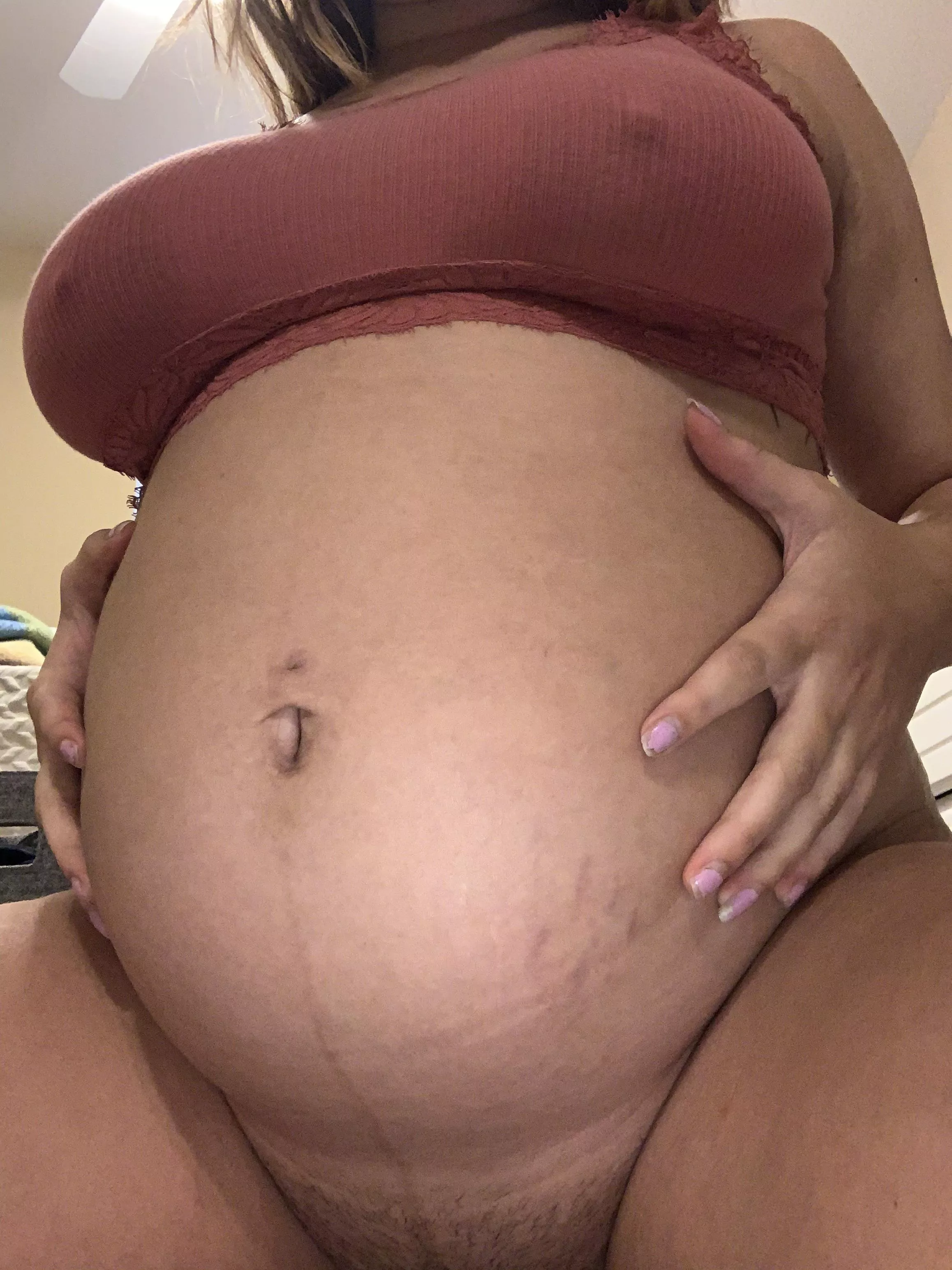 Come and get my huge pregnancy Dropbox for super cheap ðŸ’œ all 9 months of content! DM me ðŸ’œ