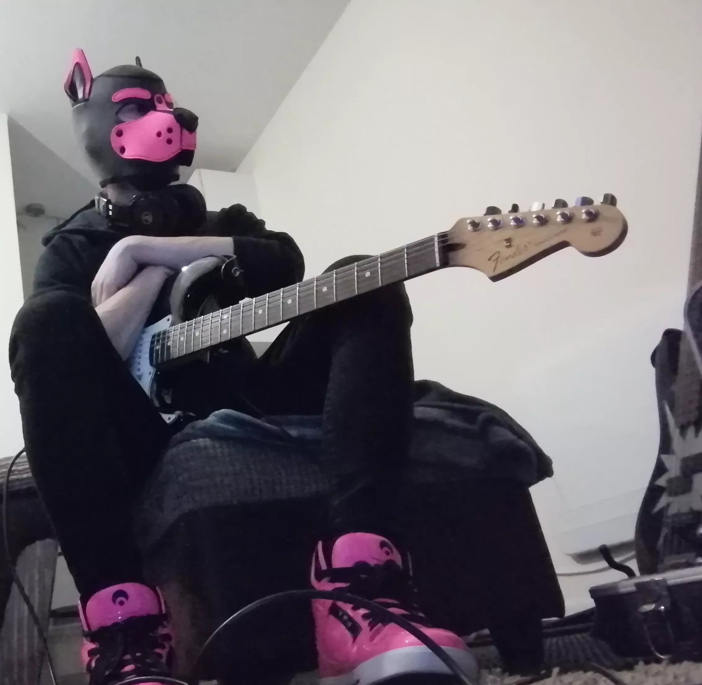 Come jam with me~ 🎸🐾