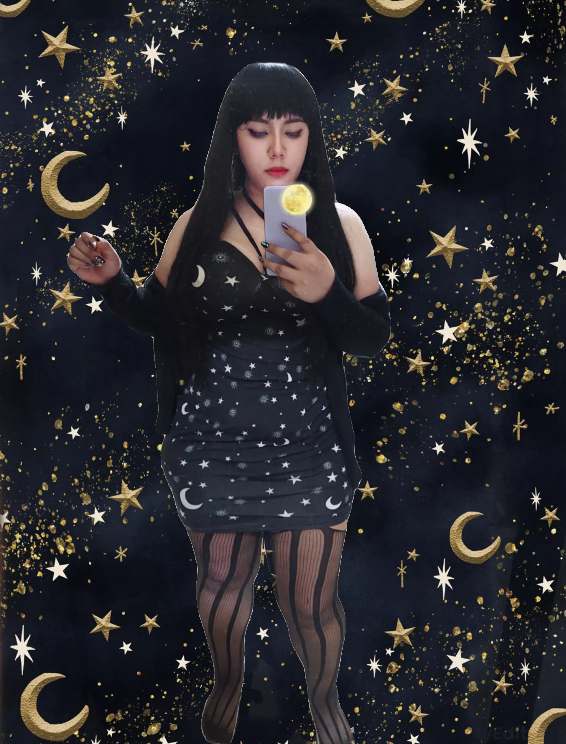 Cosmic tuesday ðŸŒ™ðŸ’«ðŸ–¤ #moonlovers #moonchild #softgrunge #egirl #latina #latinagirl #curvygirl #blackismyhappycolor #curvy #thickwomen #witchyvibes #witch