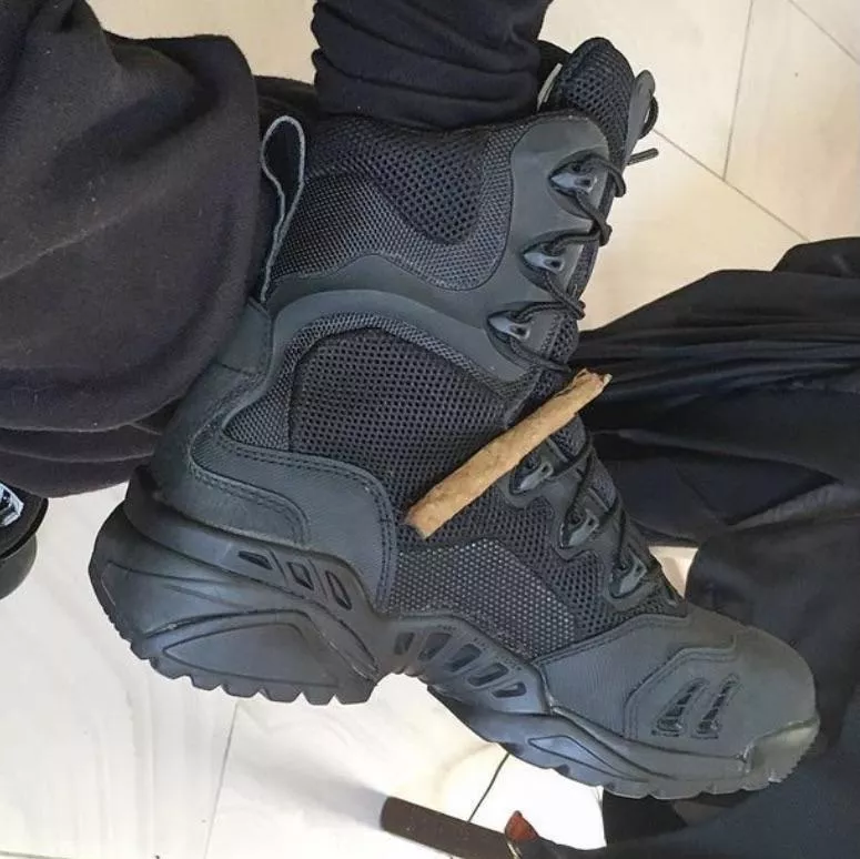 Could anyone id theese, i think theyâ€™re magnum boots maybe