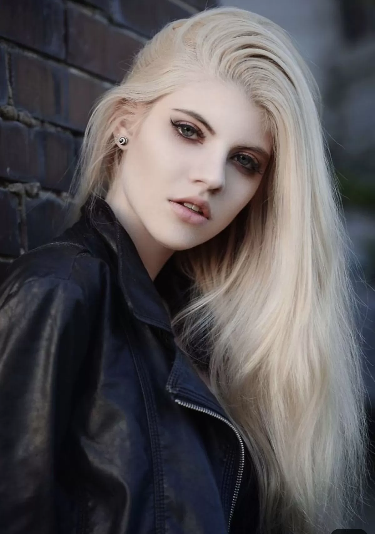 Could someone please identify this model? Hard to believe someone so beautiful has so little results when using reverse image websites. Additional picture in link because I can only post one picture.