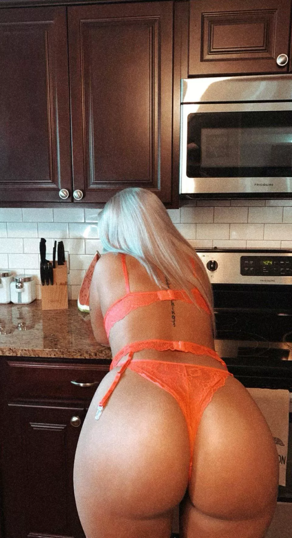 Could you eat it from behind? 😈 Chats are open 🥰