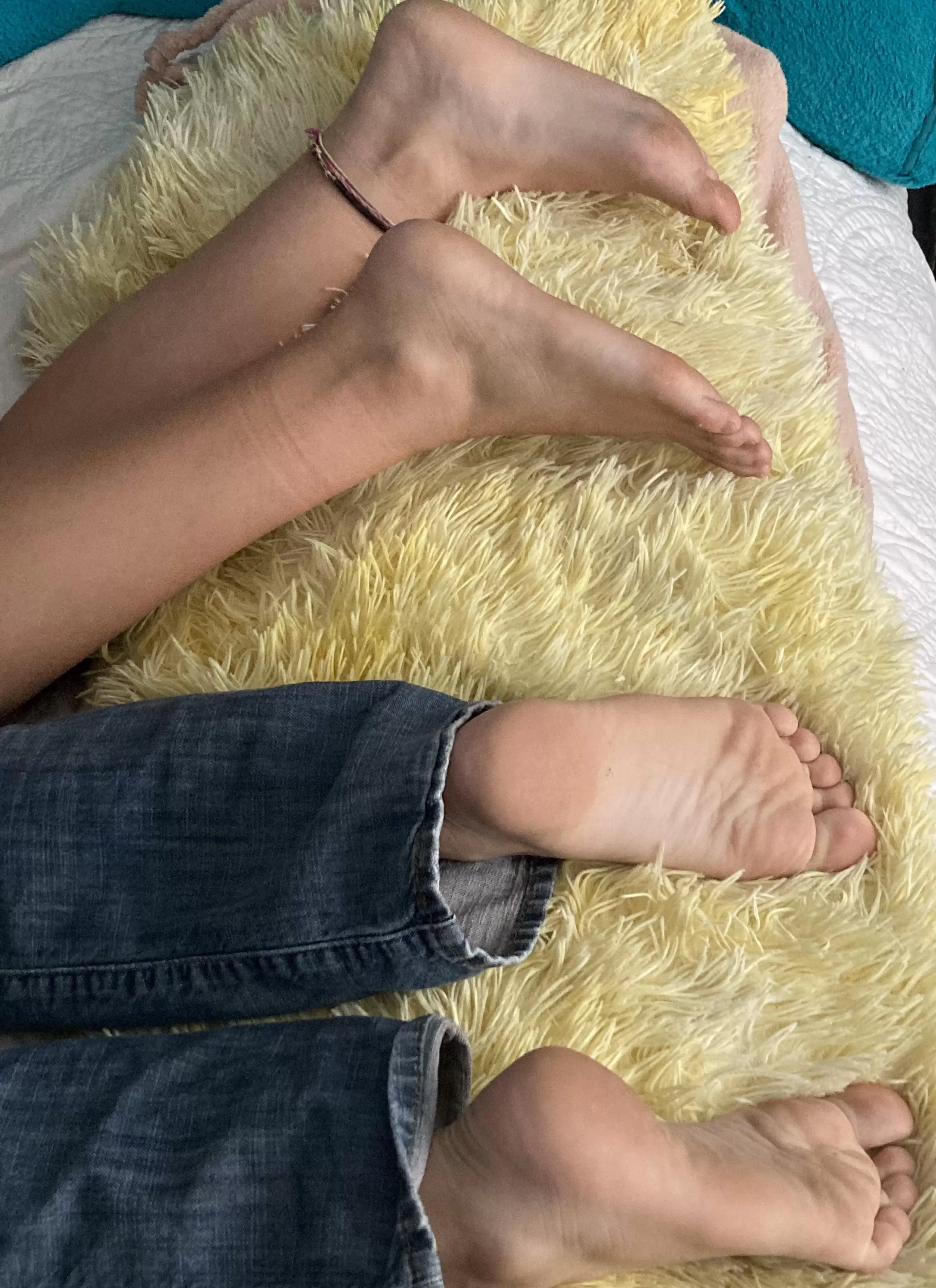 could you rub our soles ?