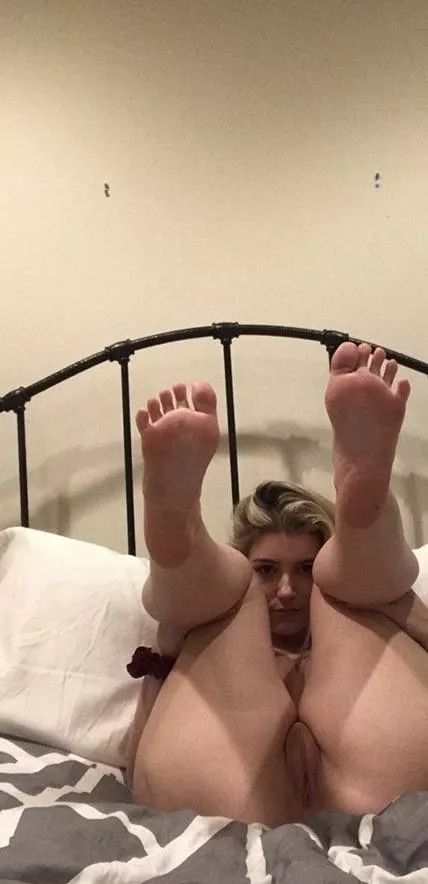 Cum all over my feet?