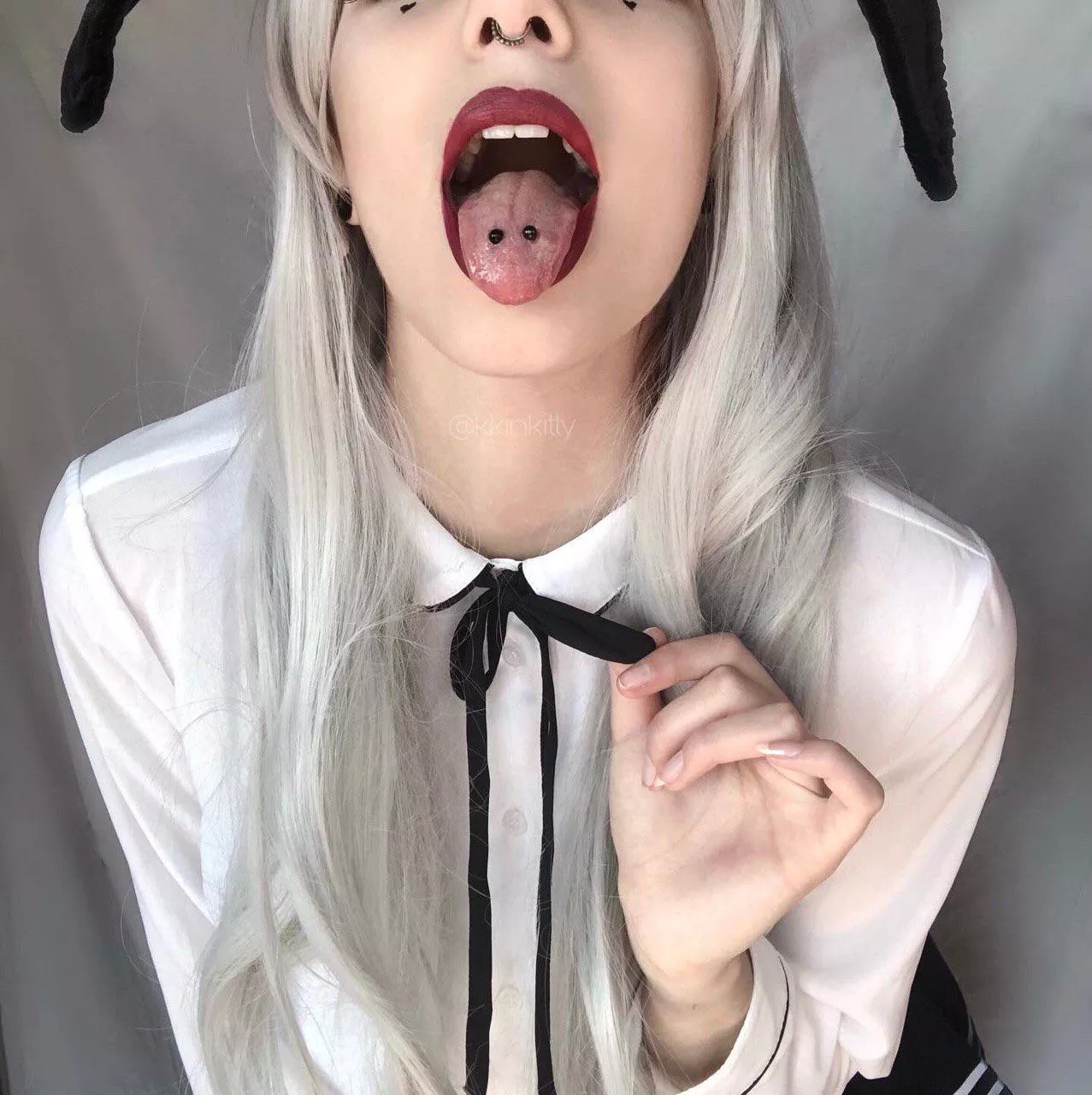 Cum here on my pierced bunny tongue 🐇