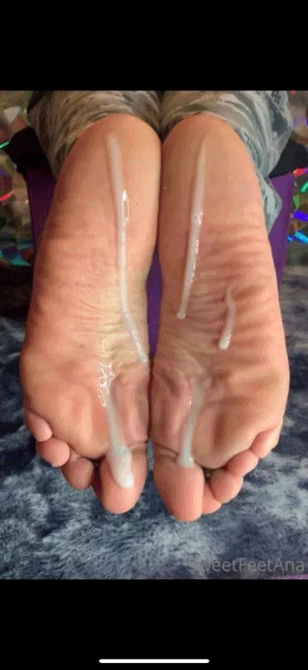 Cum on Ana soles