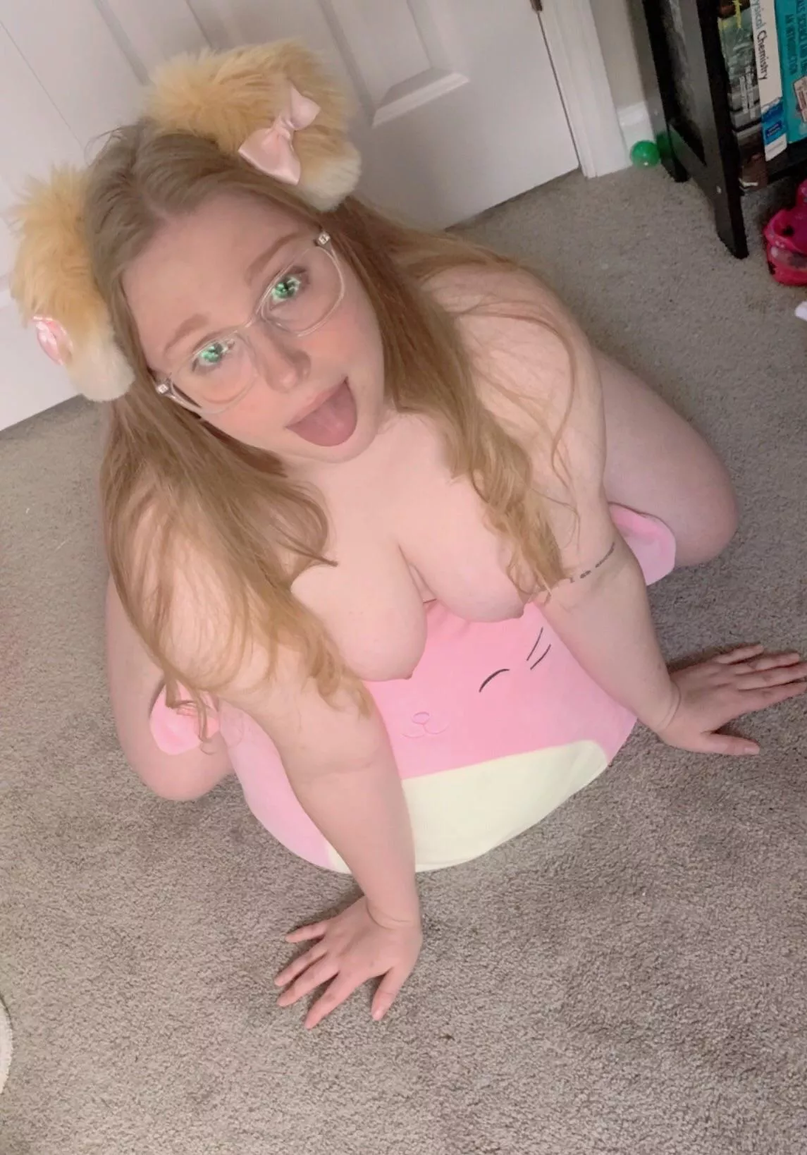 Cum on my glasses please? Iâ€™ll bark for you ðŸŽ€ðŸ‘‰ðŸ»ðŸ‘ˆðŸ»