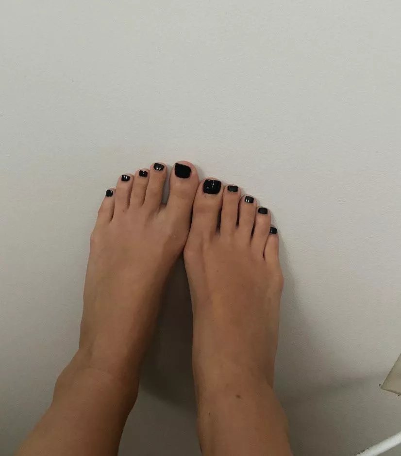 Cum see the body behind these feetðŸ˜ˆ