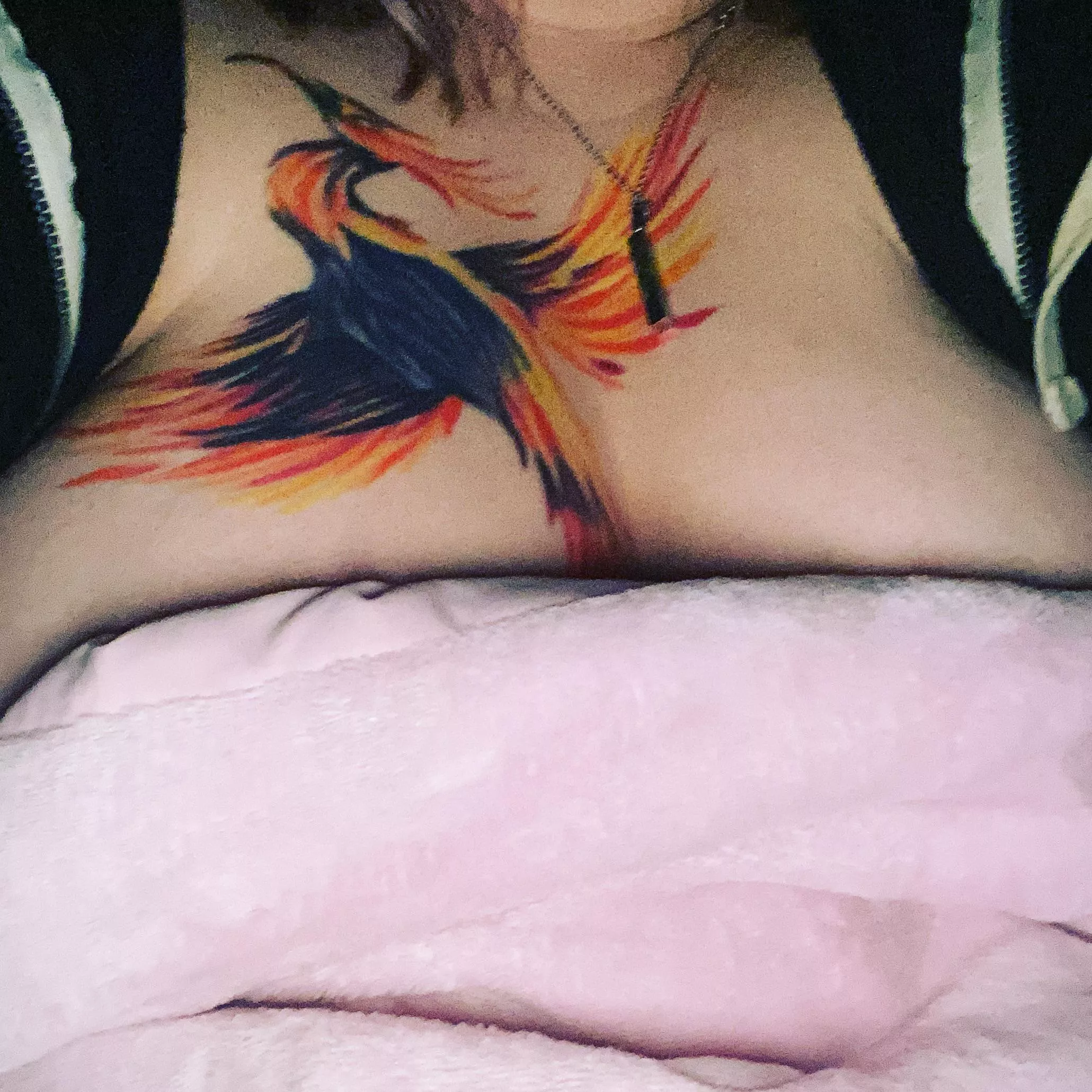 Cum see what I have to offer 😘😘😘