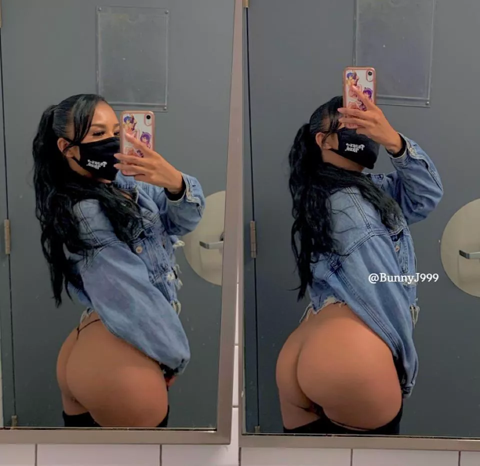 Cutie with a booty ðŸ˜˜