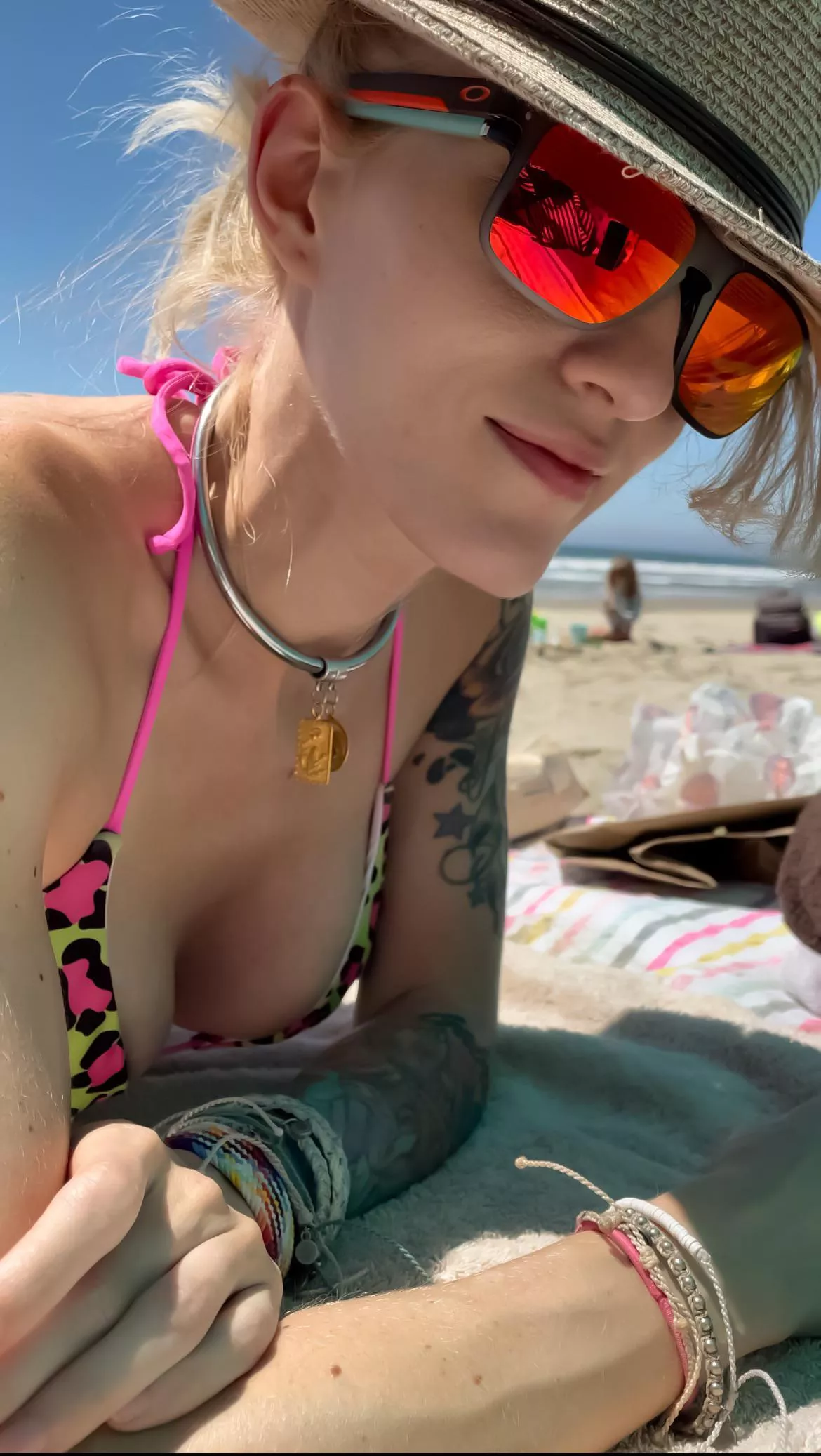 Daddy wanted to show me off to other beach goers this weekendâ€¦ [f] ðŸ˜